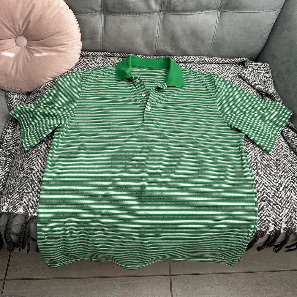 Greg Norman Lapel Neck T-Shirt Size: XL